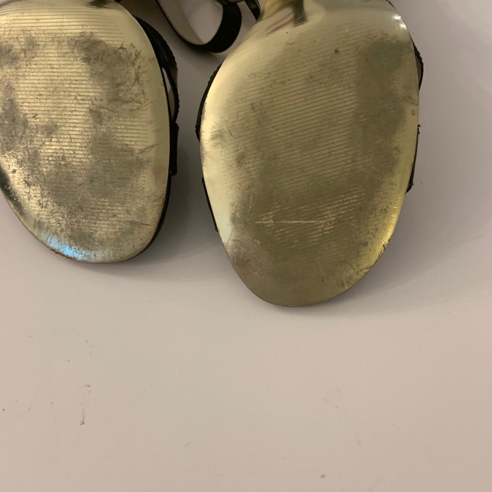 Heels - Picture 3 of 3
